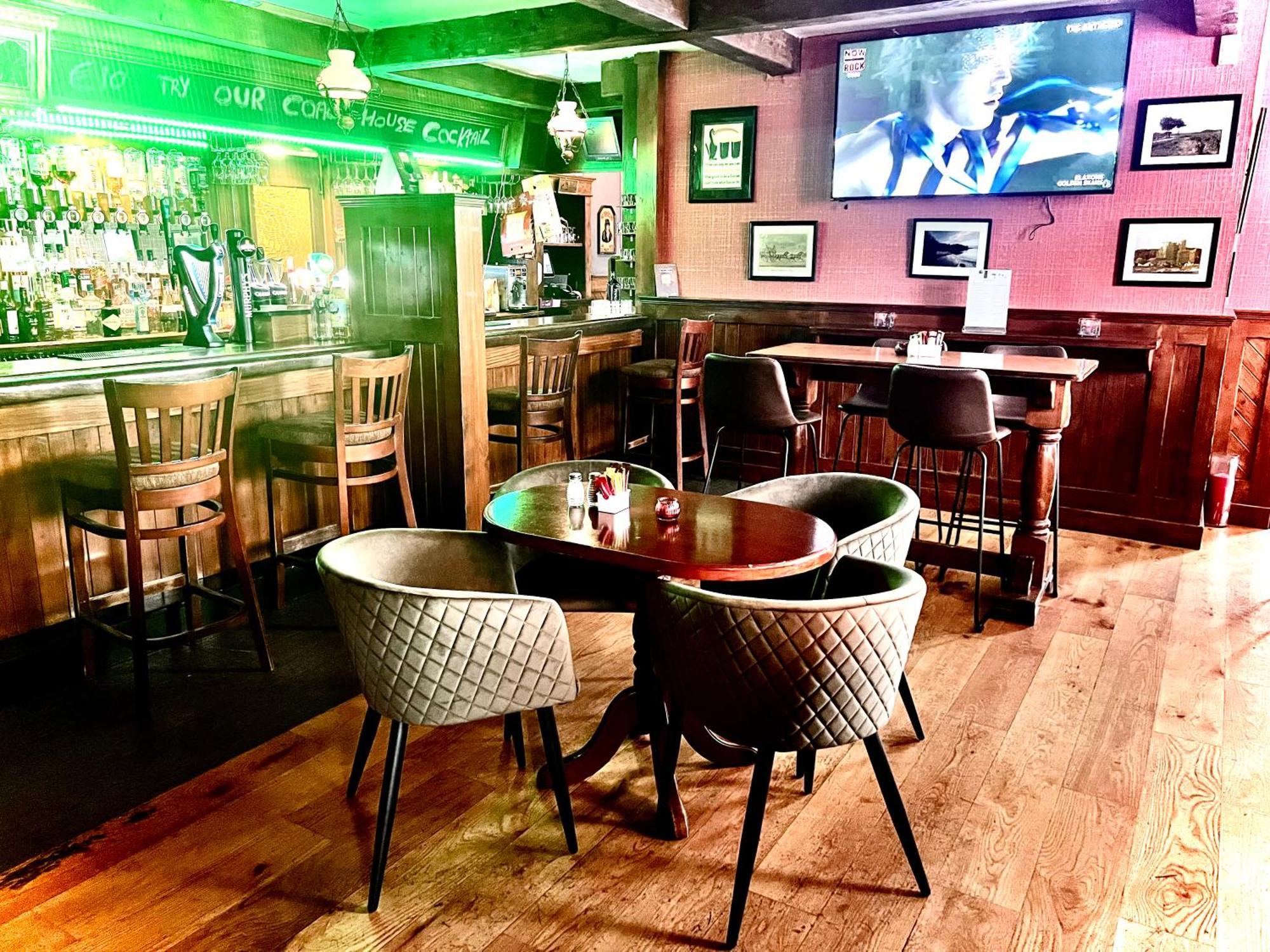 The Coach House Inn Moycullen Eksteriør billede
